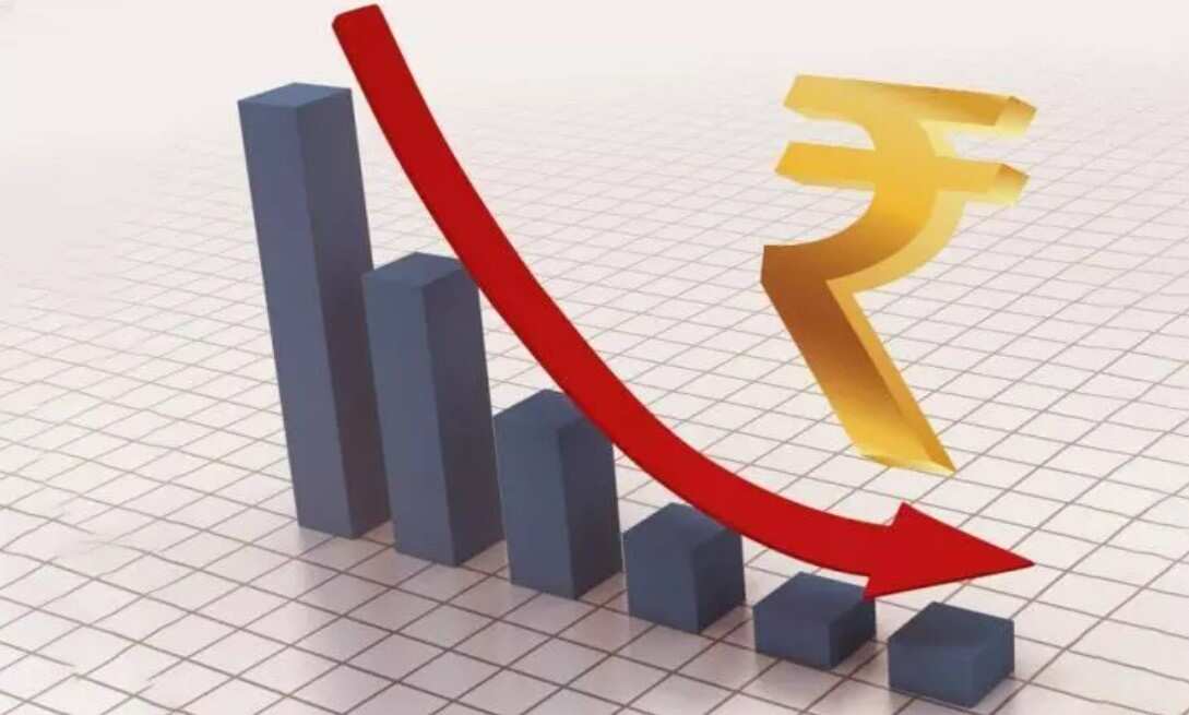 Aapki Khabar Aapka Fayda: Rupee Hits All-time Low Of 80 Against US Dollar; How Will It Impact The Indian Economy? 