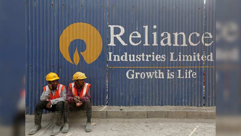 Reliance Industries share price: 4% fall after earnings announcement