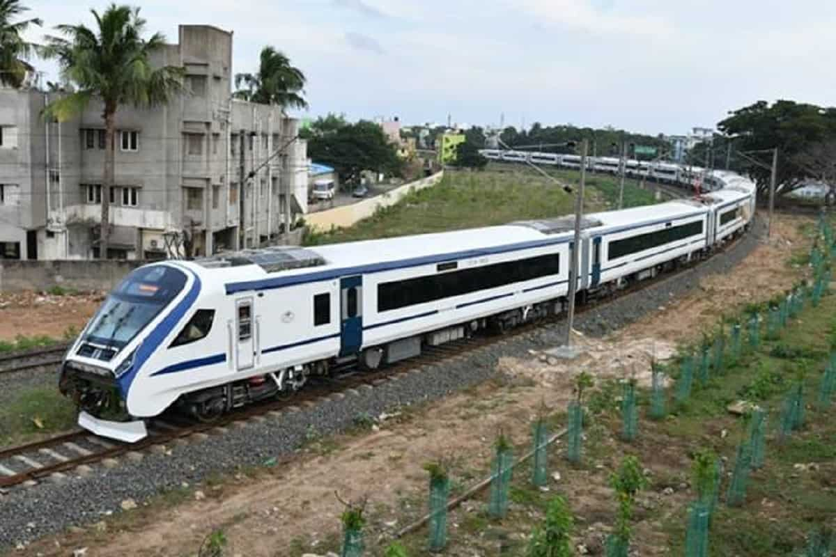 vande-bharat-trains-latest-version-commercial-run-on-this-route-likely