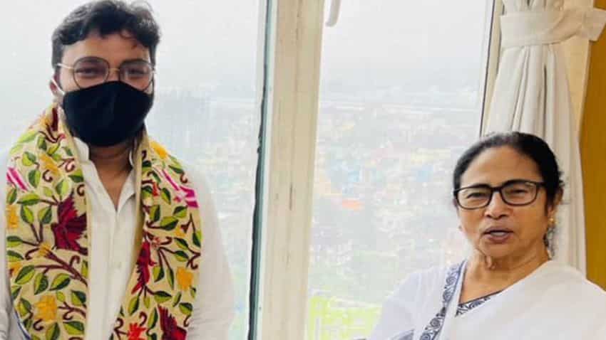 BJP turncoat Babul Supriyo becomes Minister again, this time in Mamata Banerjee's government