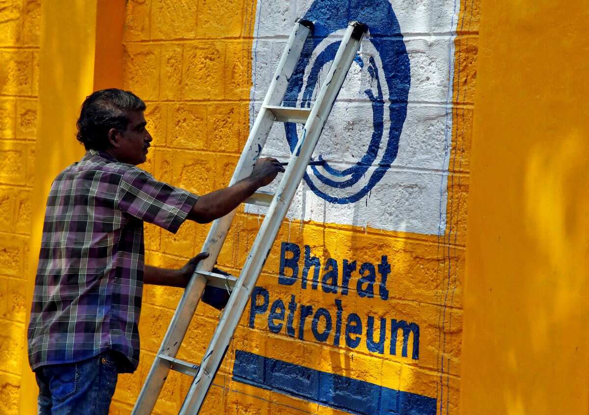 BPCL To Invest Rs 1.4 Lakh Crore In Petrochemicals, Gas Business In ...