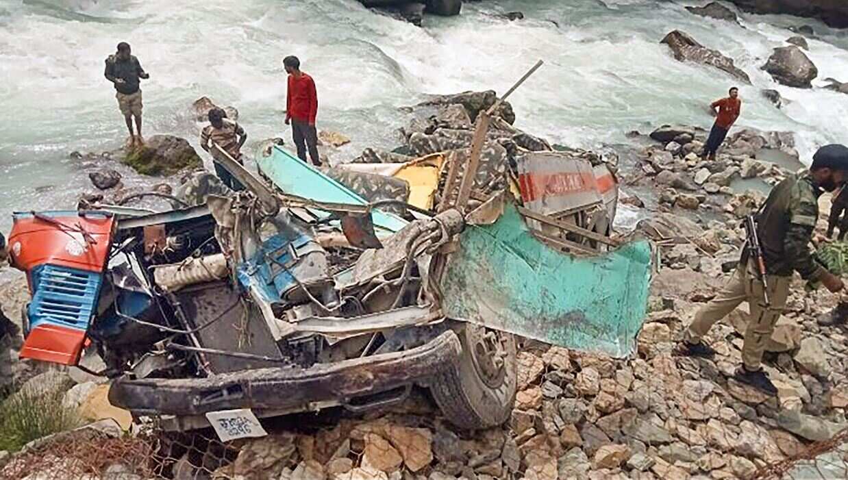 6 ITBP personnel among 7 dead after bus carrying security officials falls into gorge in J&K's Pahalgam 