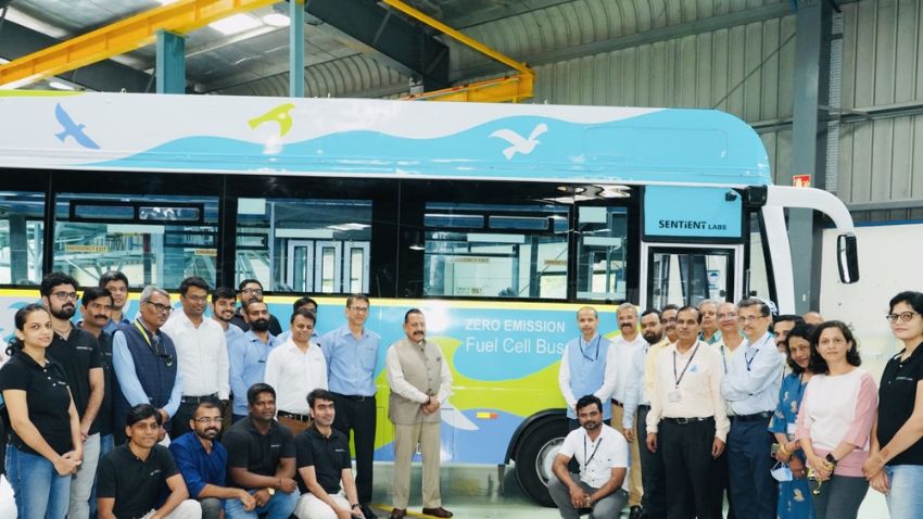 Hydrogen Fuel Cell Bus - Generating electricity from