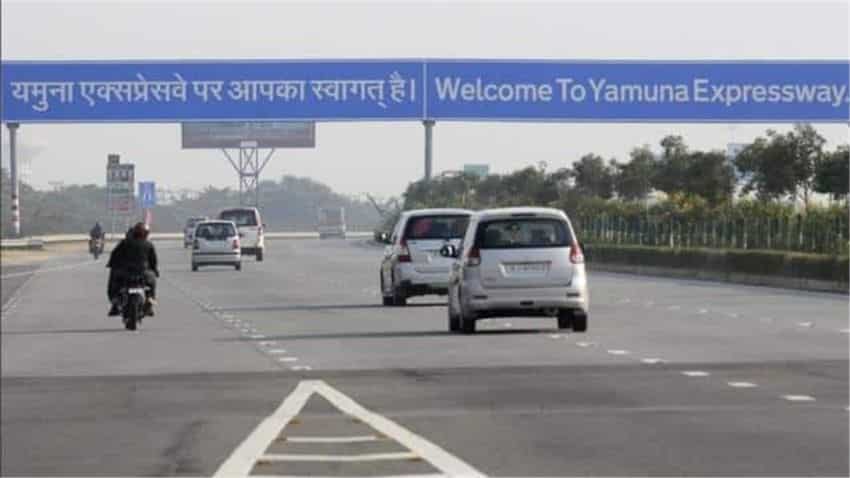 Driving on Yamuna Expressway to become costlier! Toll prices hiked - check new rates