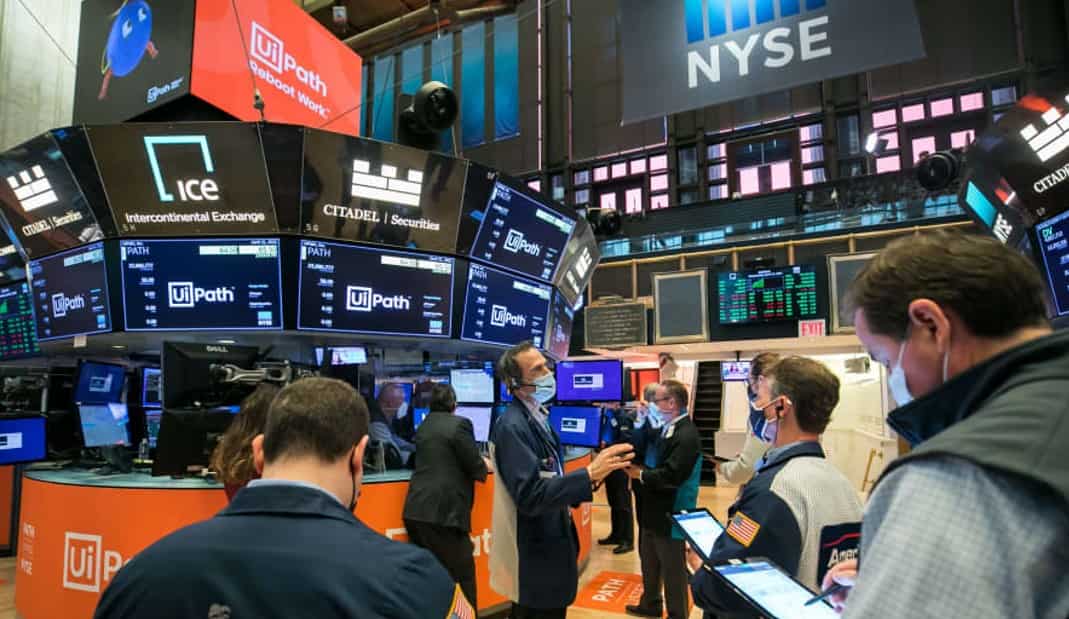 Power Breakfast Dow Jones Climbs 150 Points To Close At Day's High, Nasdaq Slips For Fifth Day