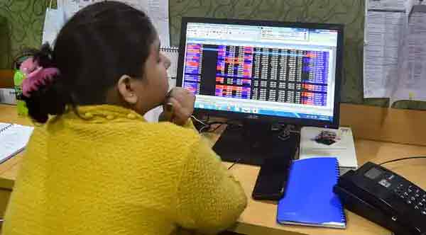 GMR Infra, MMTC and APL Apollo Tubes shares: Buy, Sell or Hold—What should investors do with these counters?