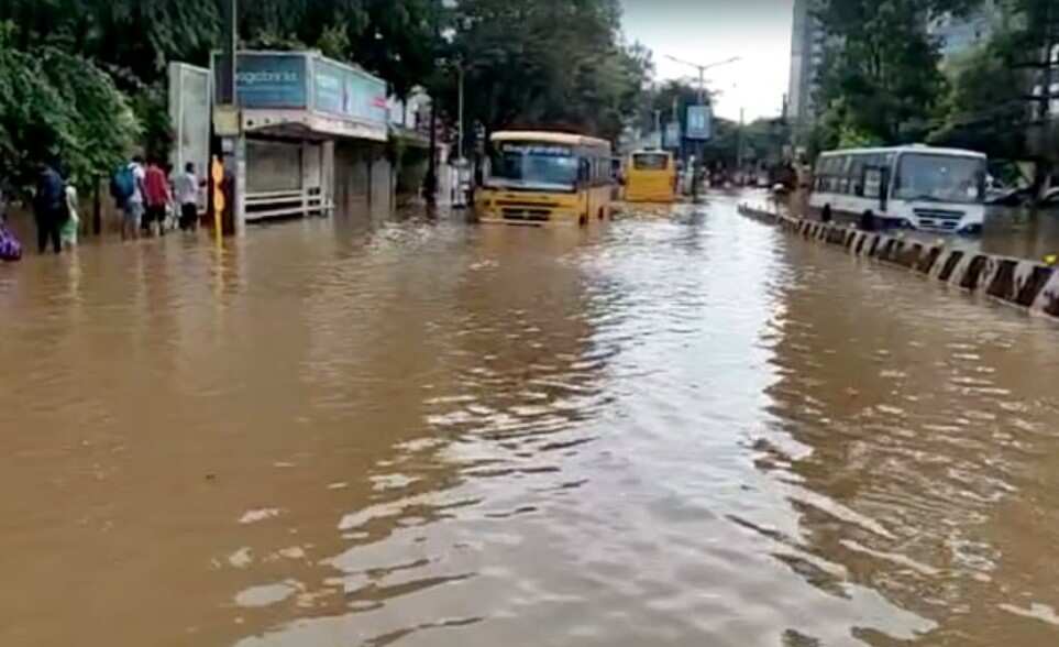 Bengaluru Faces Severe Waterlogging After Overnight Rains, Watch Ground ...