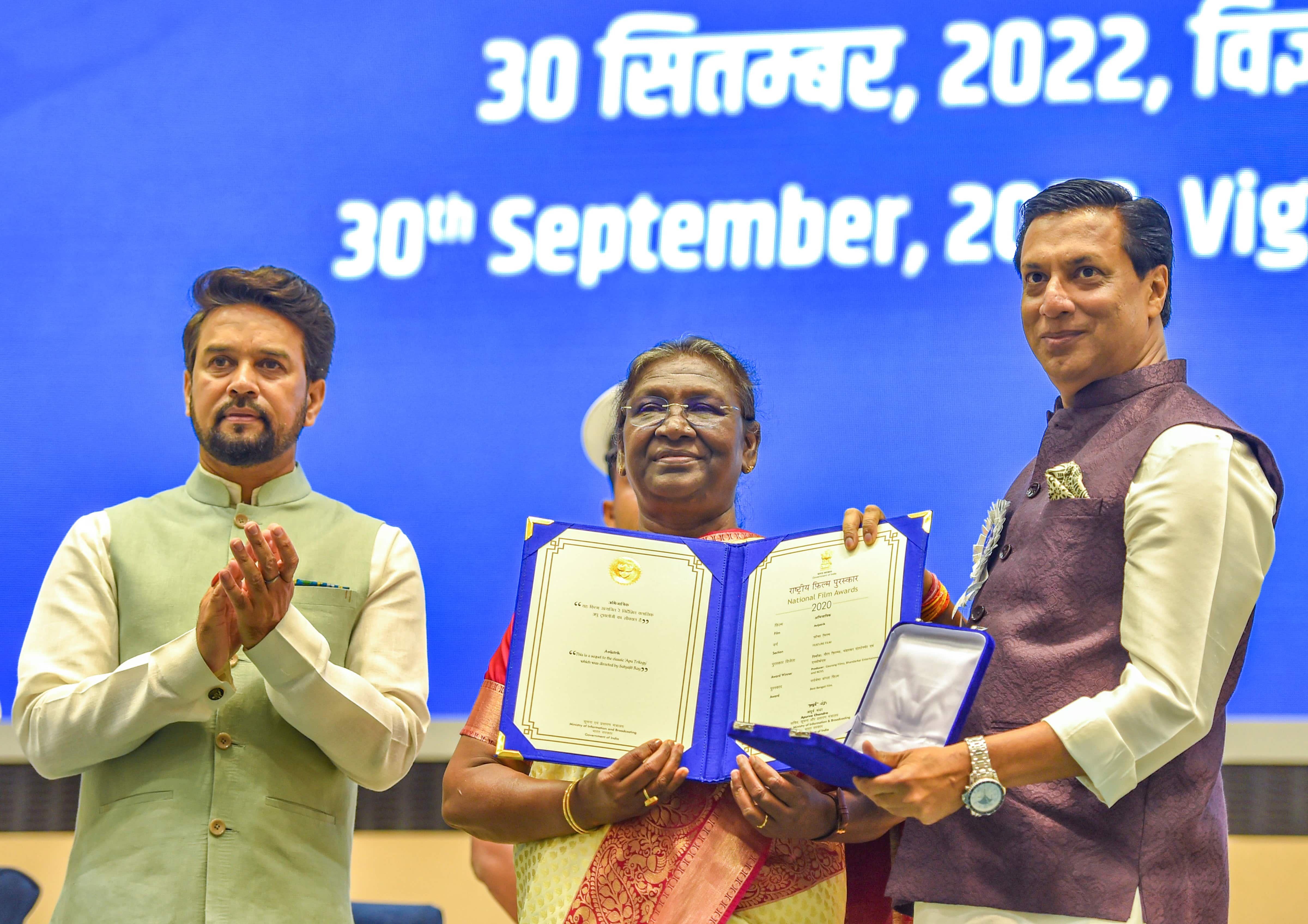 President Droupadi Murmu presents Best Bengali Film Award to director Madhur Bhandarkar during the 68th National Film Awards presentation ceremony (PTI photo)