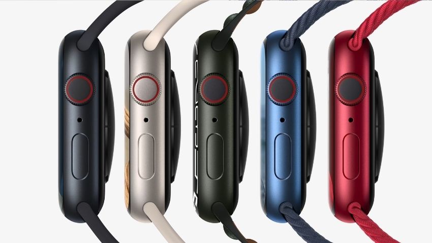 Apple Watch explodes in the US; here is why | Watch video | Zee Business