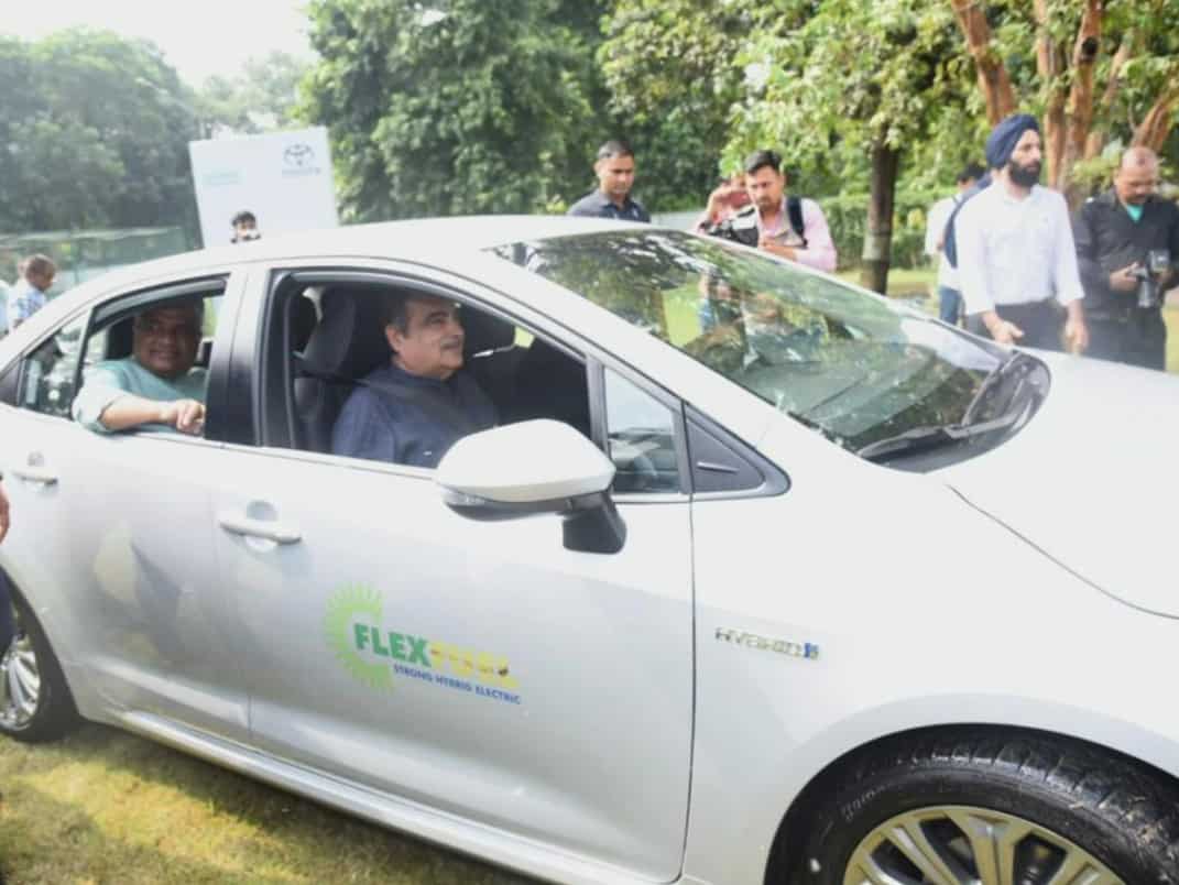Toyota: Nitin Gadkari Launches India's First Flex-Fuel Engine Car | Zee  Business