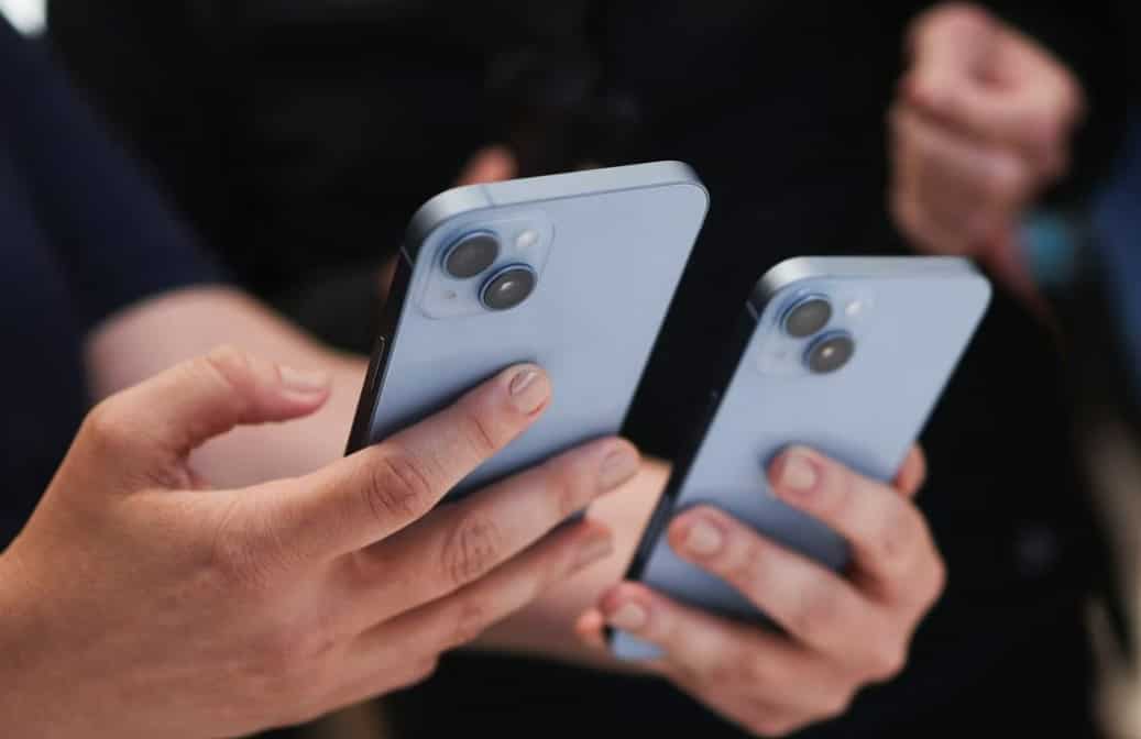 Apple confirms SIM bug affecting iPhone 14 series