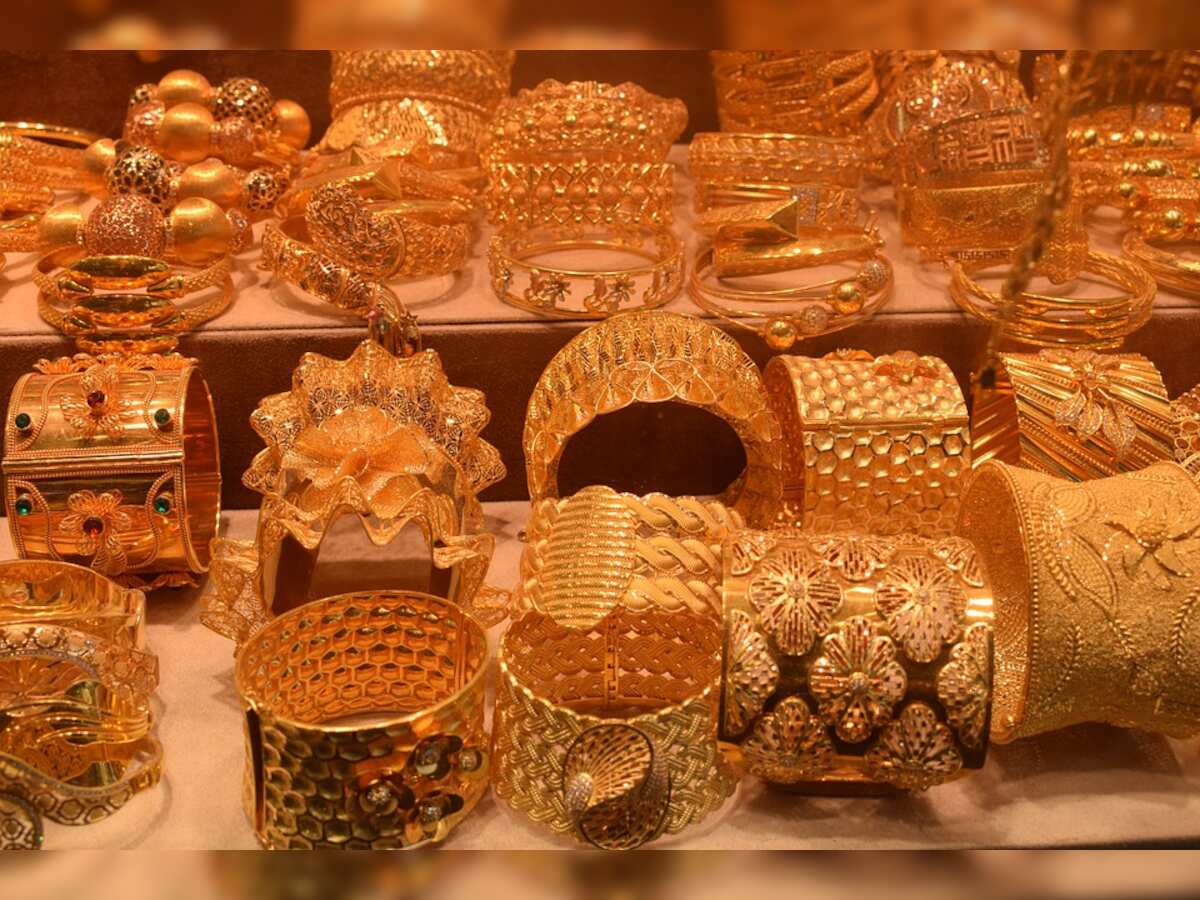 Gold price below Rs 51,000 on MCX- check
