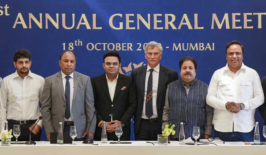 bcci-agm-roger-binny-elected-bcci-president-takes-over-from-sourav