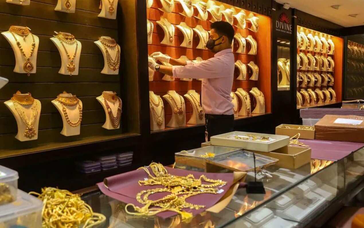 Commodity Superfast: Gold Price Today Surges To Rs 50,970 Per 10 Grams ...