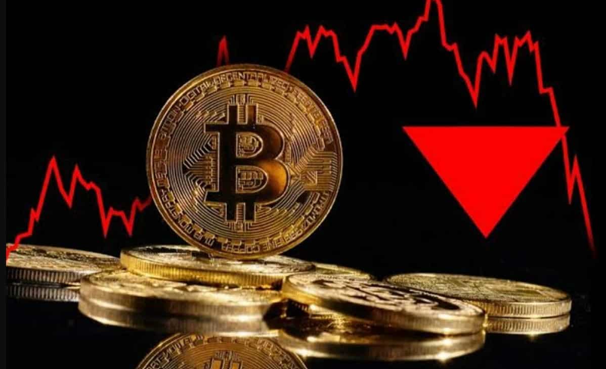 Is It Safe To Invest In Cryptocurrency? What Happened To Crypto Exchange  FTX? Ajay Bagga Explains