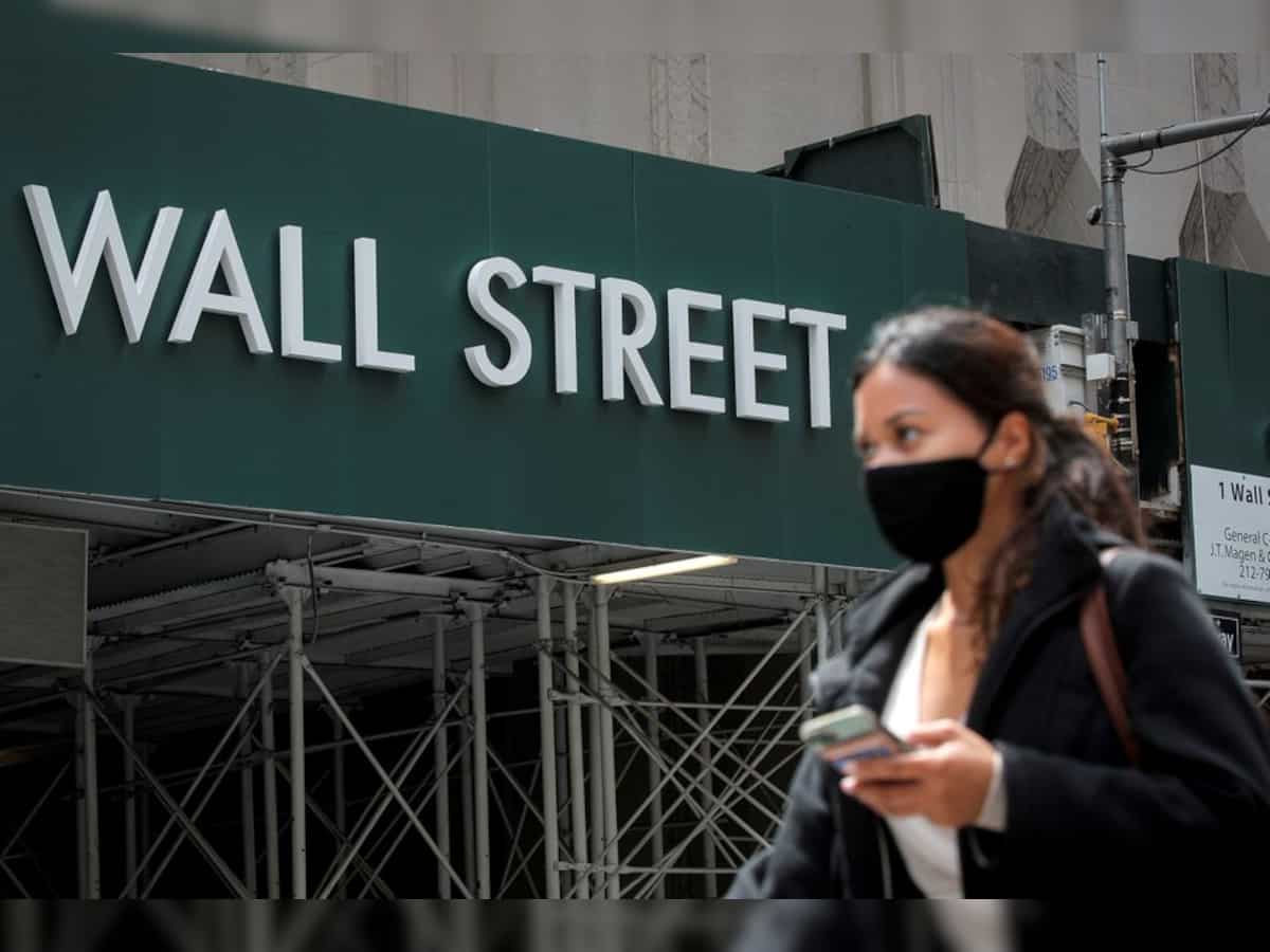 US Stock Market News: Dow Jones falls over