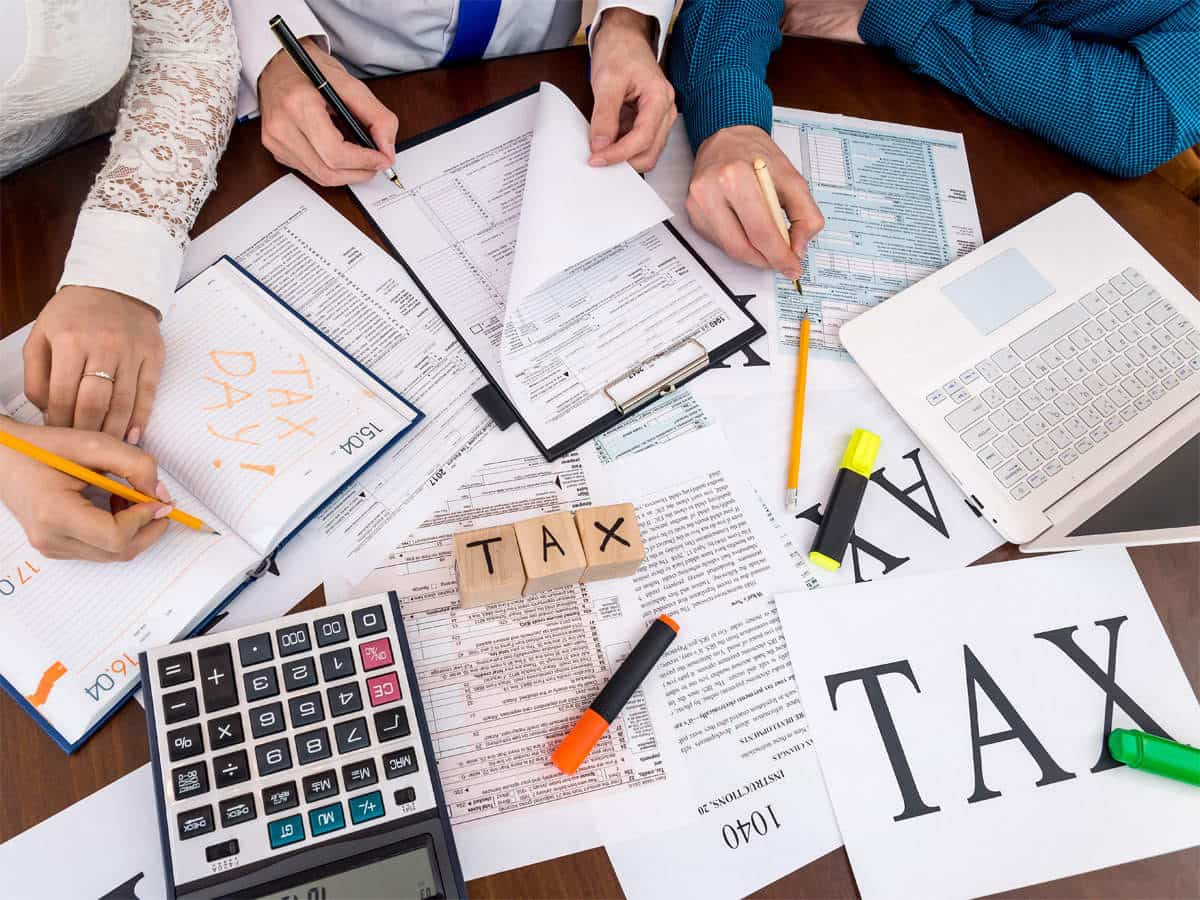 Money Guru: Common ITR Form Will Make Tax-Filing Easier ! What Benefits Taxpayers Will Get? Know From Experts 