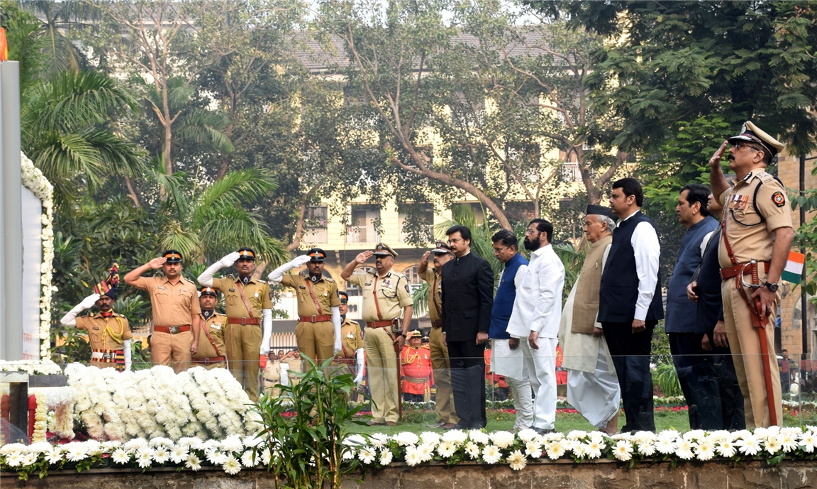 Mumbai 26/11 Attacks: Maharashtra Governor pays tributes