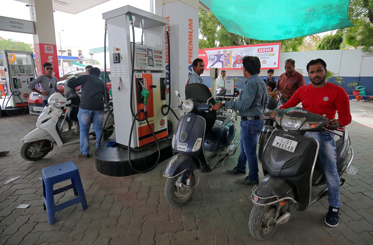Petrol-Diesel Prices Today, November 30: Check latest fuel rates in Delhi, Chandigarh, Noida, Bengaluru, Chennai and other cities