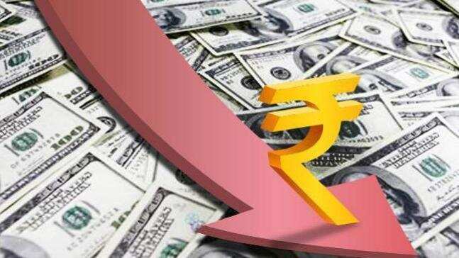 Commodity Superfast: Rupee Falls To 5-Week Low Against US Dollar
