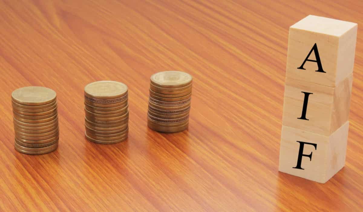 Money Guru What Are Alternative Investment Funds? What Is The