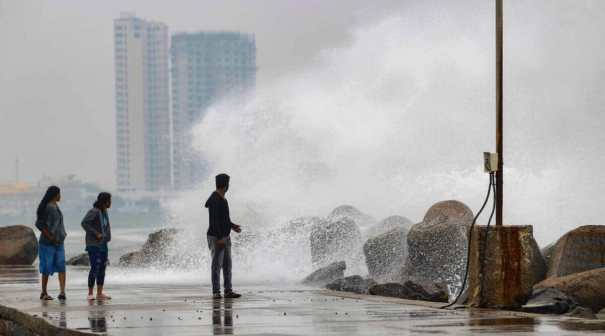 Cyclone Mandous Highlights Flights cancelled in Chennai, heavy rain