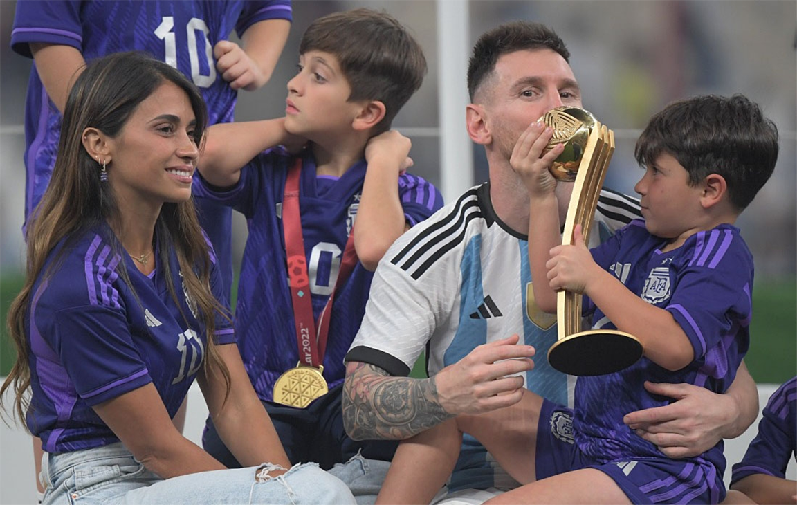 Lionel Messi Wife Antonela Roccuzzo Fetes World Cup in Louis