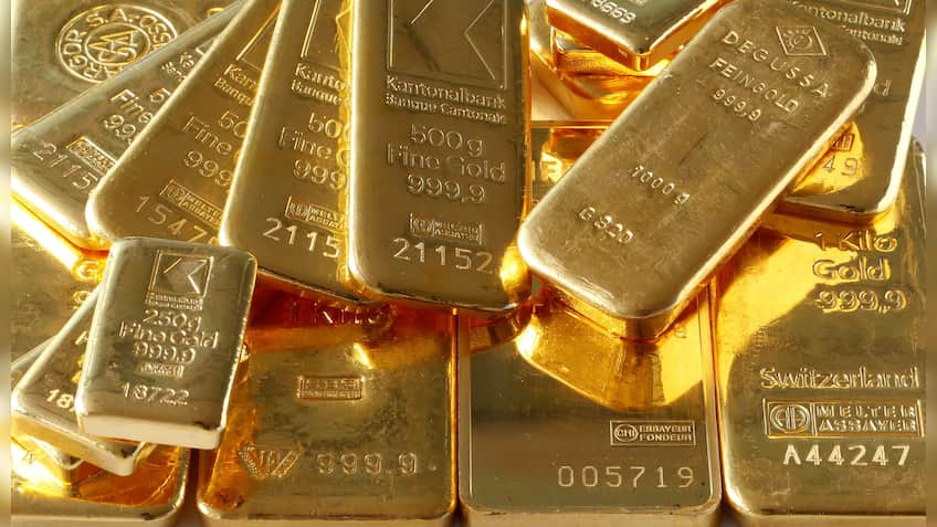 Gold Price Today: Gold near 55,000 level, Silver on 8-month high on MCX — Check rates in Delhi, Mumbai and other cities