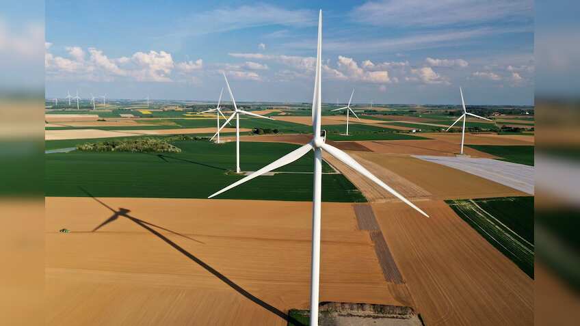 Renewable energy sector to boom with likely investments of over USD 25 billion in 2023