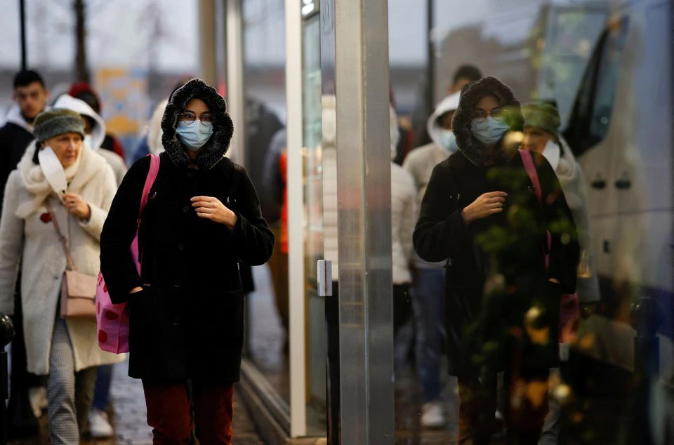 Will the pandemic become endemic in 2023? Experts hedge their bets