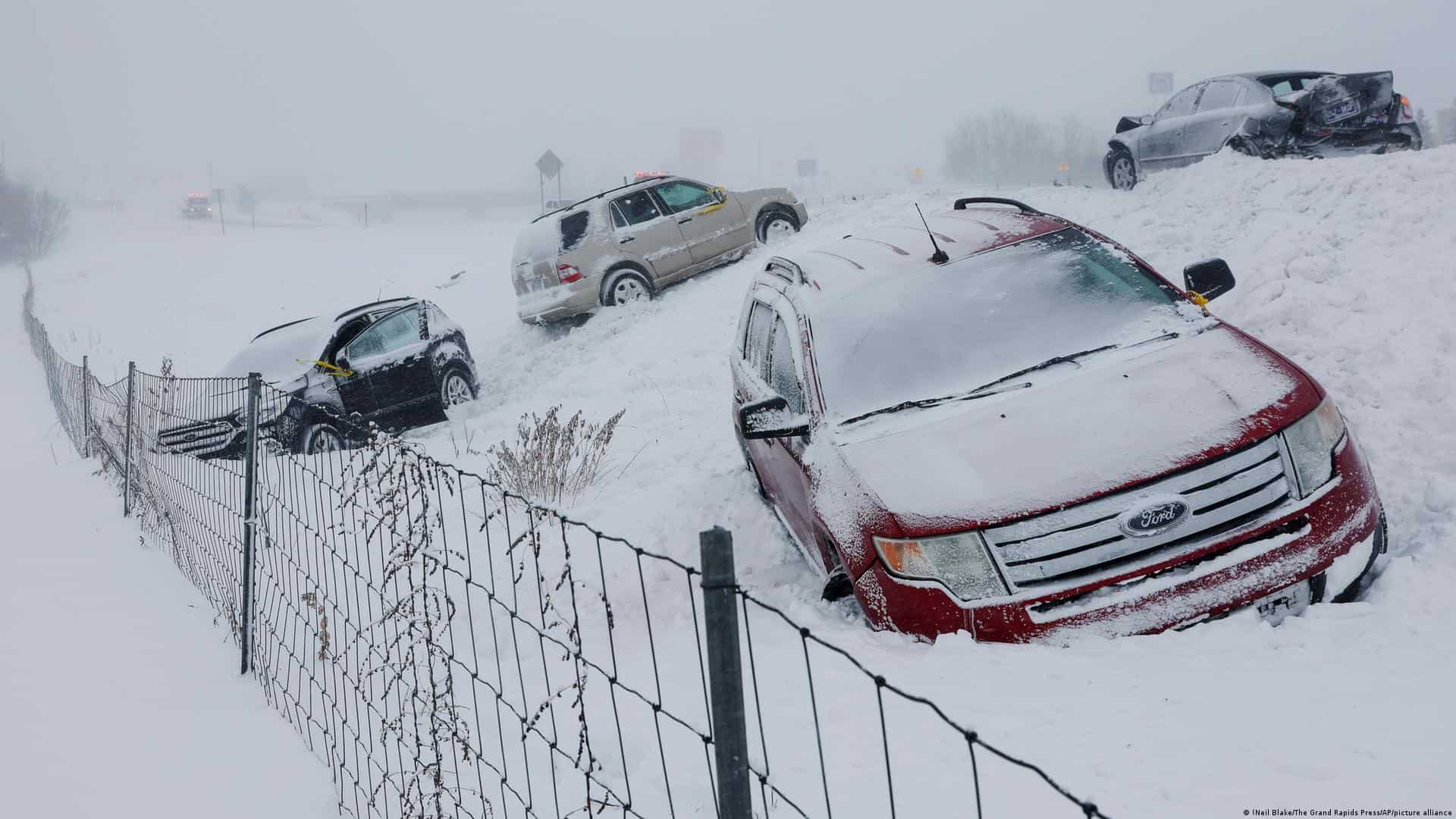 WINTER STORM UPDATES DOZENS DEAD ACROSS US IN WAKE OF visual data 3