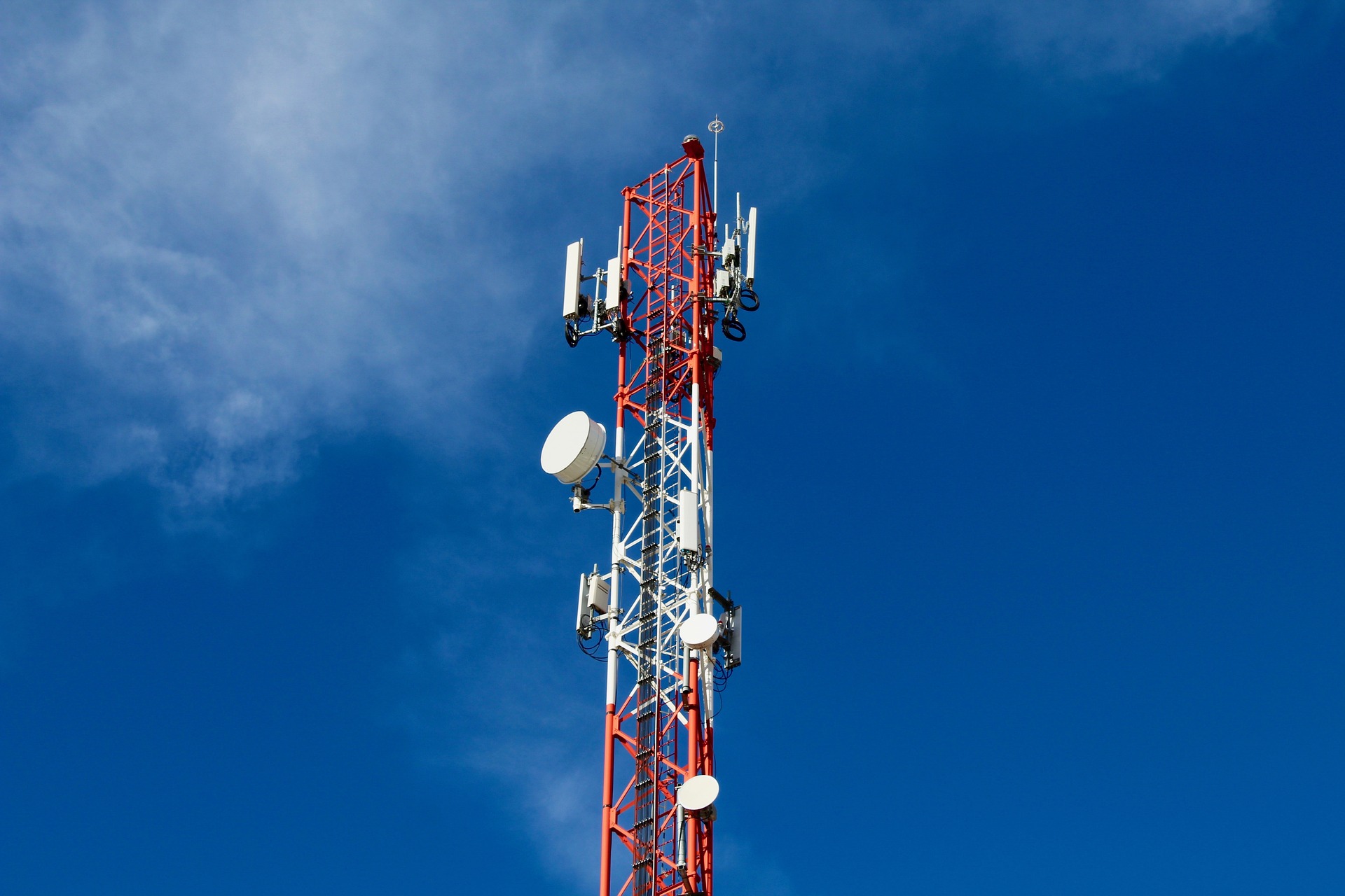 Telecom sector forecast for 2023: Stage set for 5G, sector to attract Rs 1.5 lakh crore investments; tariff hikes likely too
