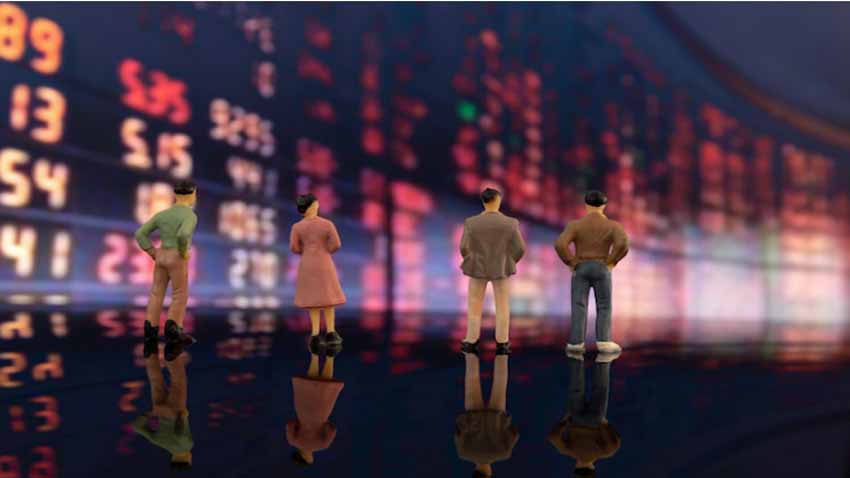 Stock Market HIGHLIGHTS: Sensex ends 304 points lower, Nifty50 slips below 18,000 dragged by financial stocks; Bajaj Finance tanks 7%