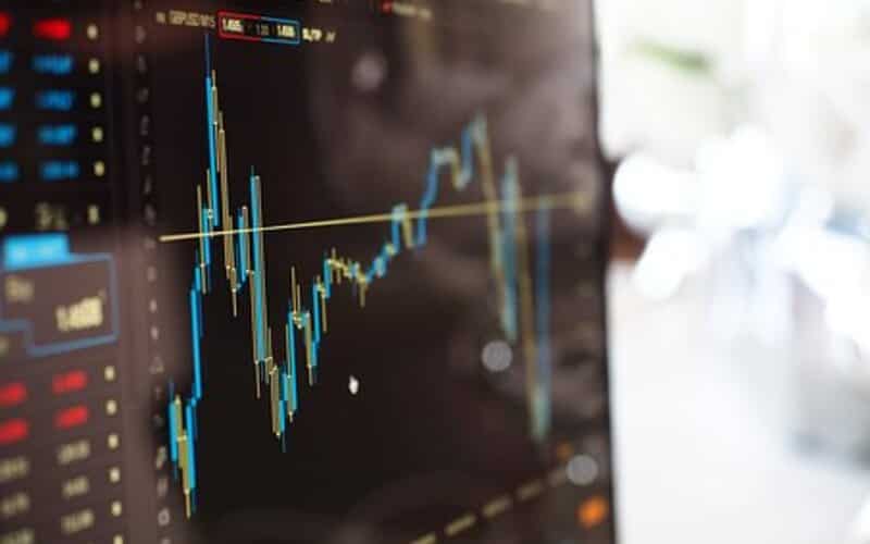 Stocks to buy: Phoenix Mills, ABFRL among 5 shares for 52% return 