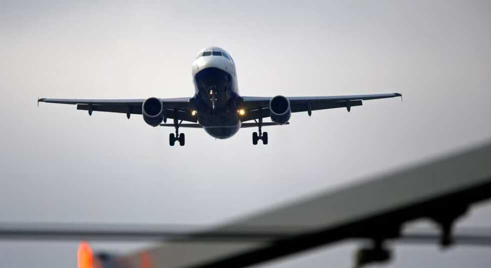 US FAA outage LIVE: Flight traffic resuming in United States