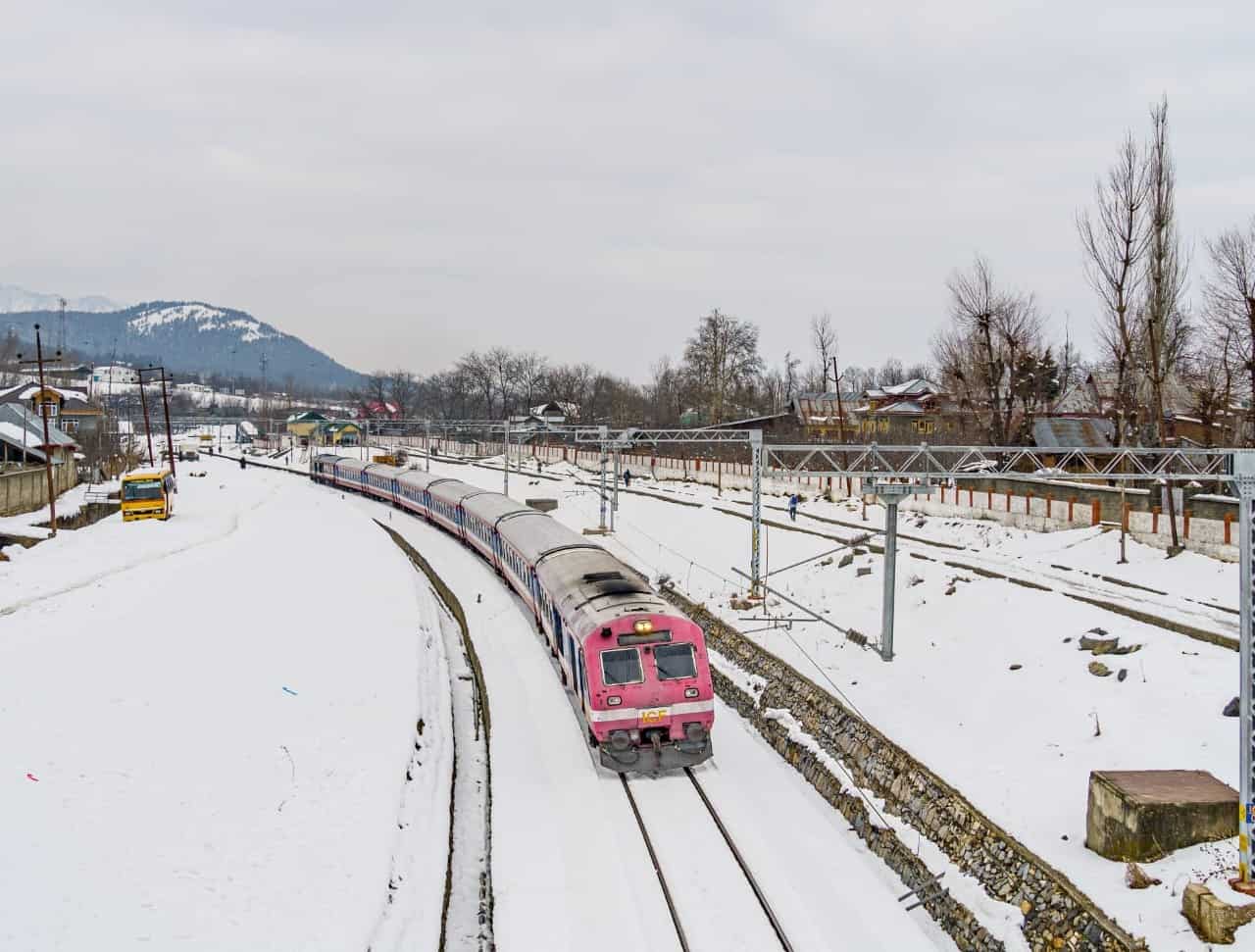 Snow-clad station goes viral