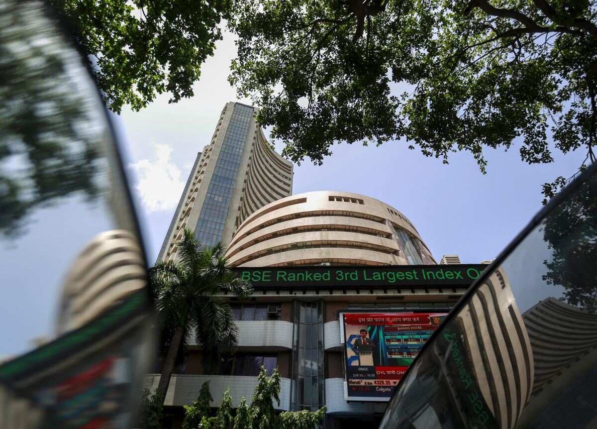 Stock Market HIGHLIGHTS: Sensex ends 774 pts lower, Nifty cracks below 17,900 as market halts 2-day winning run on expiry day