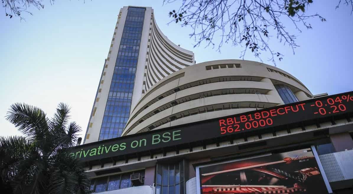 Final Trade: Indices End Flat With Nifty Below 17650, Sensex Gains 224 Pts | Closing Bell