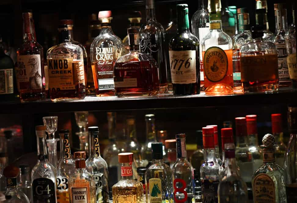 Delhi liquor policy scam: CBI arrests Hyderabad-based CA | Zee Business