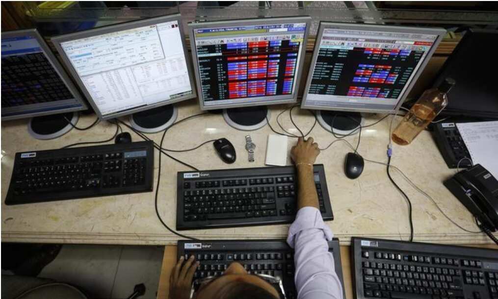 Traders' Diary: Buy, sell or hold strategy on HCL Tech, Bharti Airtel, Vedanta, RailTel, Godrej Properties, 15 other stocks today