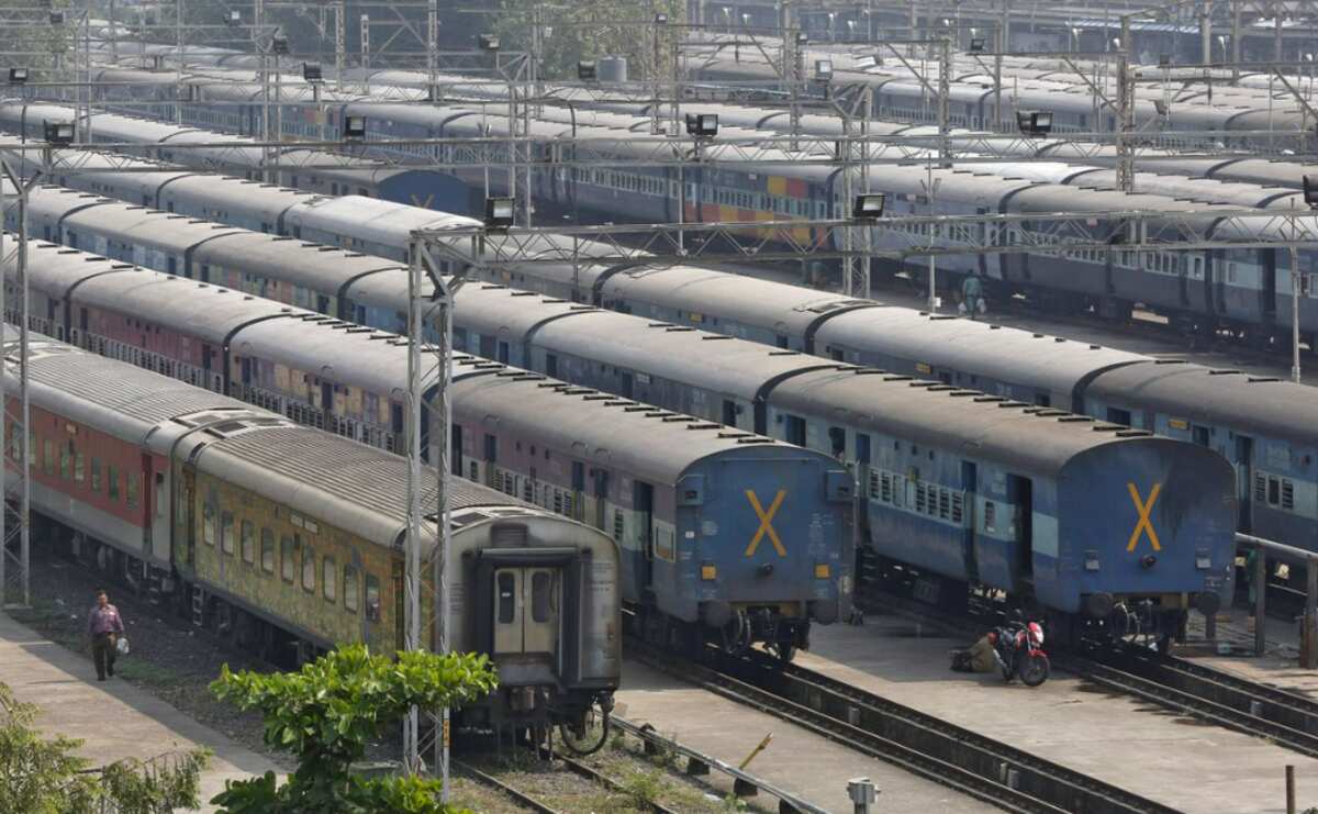 IRCTC trains cancelled list: Indian Railway cancels 443 trains today,  February 17 – Check full list