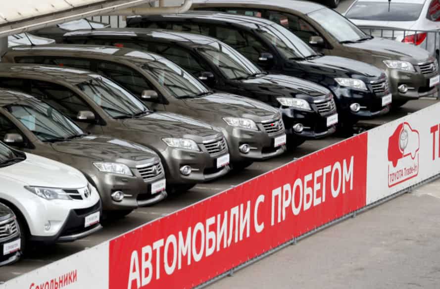 Russians switch to used cars as sanctions pummel auto sector Zee Business
