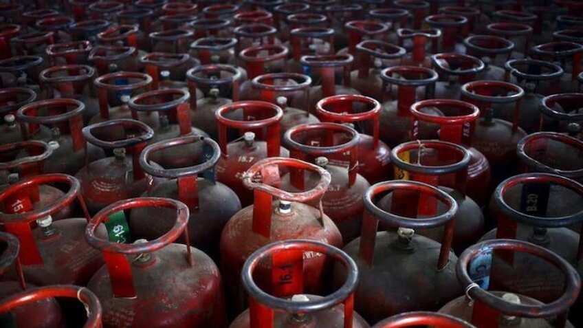LPG cylinder price hiked: Domestic cooking gas price increased by Rs 50 - check latest rates in Delhi