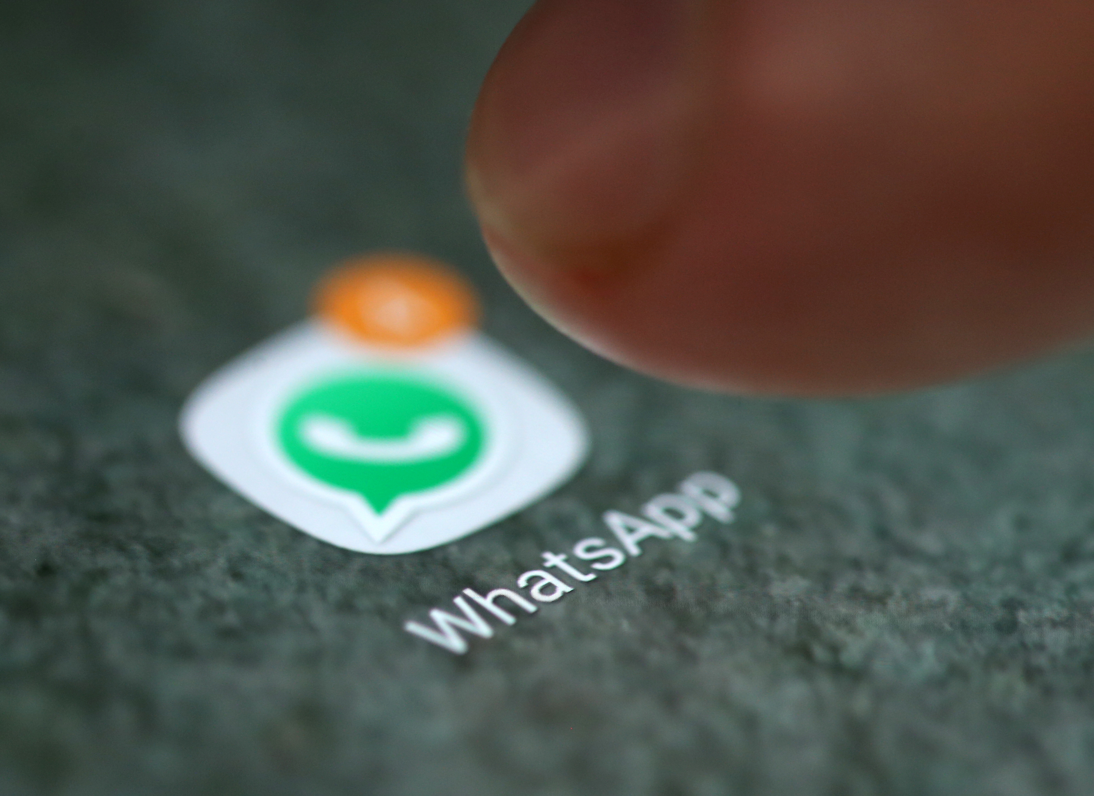 WhatsApp rolling out ''Report status updates'' feature on Android beta ...