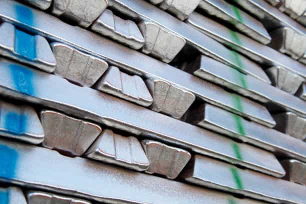 Govt's Hind Zinc stake sale only after clarity on proposed global asset transfer; may miss revised divestment target