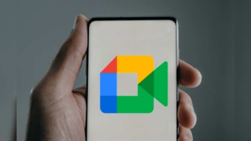Google Meet's new feature lets admins provide custom background pics