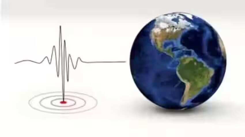 2 dead as powerful 6.8 magnitude earthquake jolts Pakistan - Vimarsana News