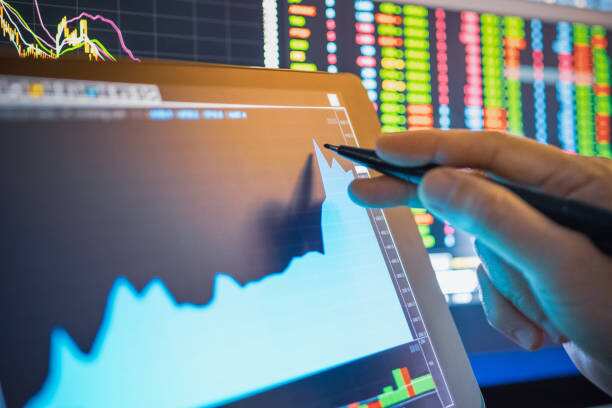 Traders' Diary: Buy, sell or hold strategy on Infosys, UltraTech Cement ...