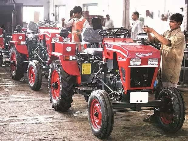 How Is The Rural Demand Of Auto? How Is The Demand For 2-Wheeler, 4-Wheeler In Villages? | Zee Business