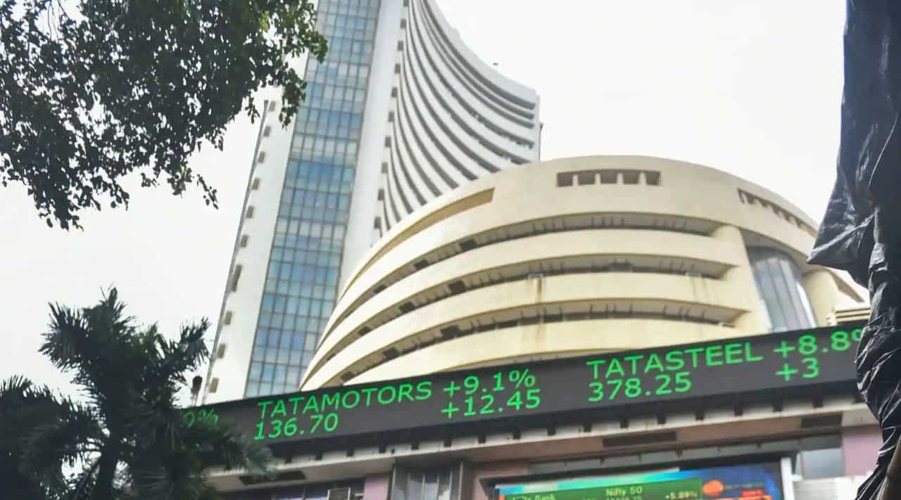 Final Trade Sensex Ekes Out 38 Point Gain Nifty Above 17 800 Au Sfb